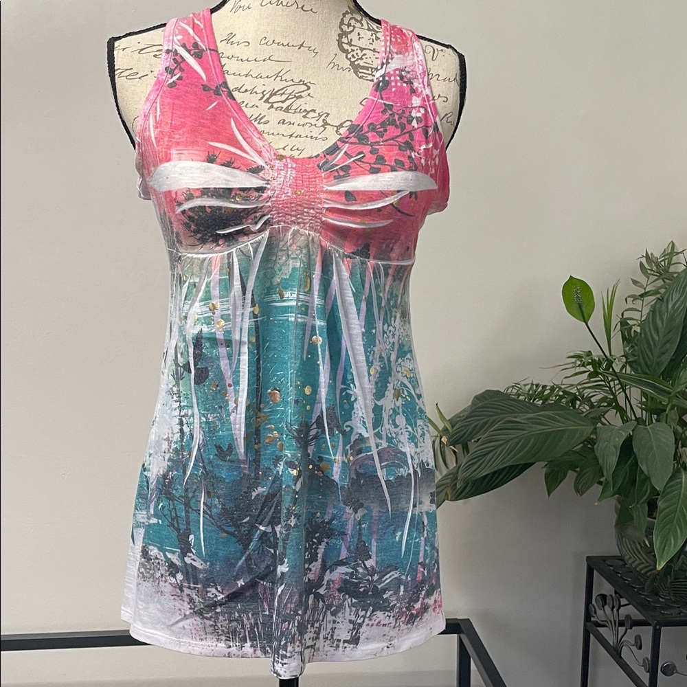 Colorful Sleeveless Graphic Top With Gold Foil